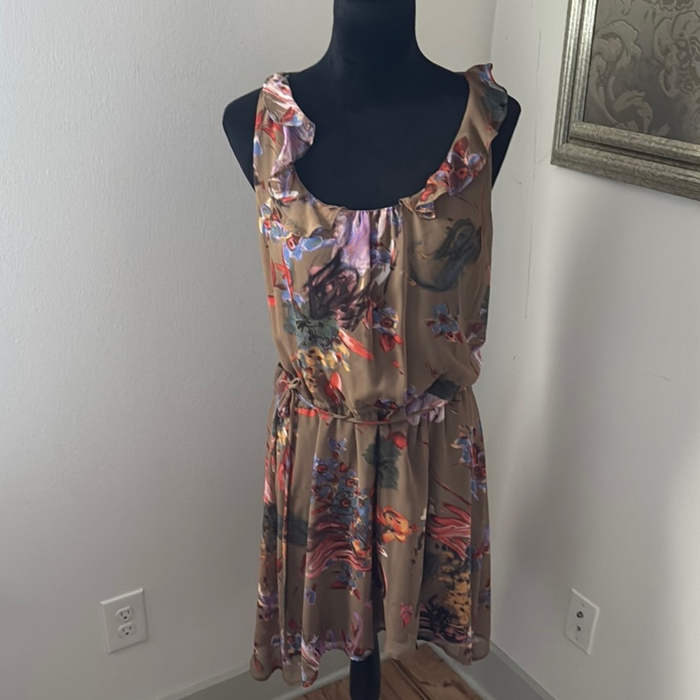 Bar III tan floral print sleeveless‎ racer back chiffon polyester dress Sz L